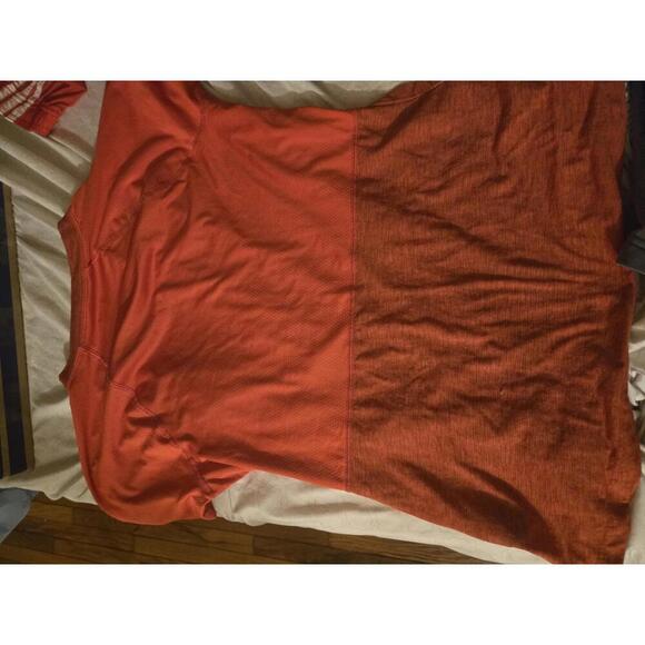 The North Face Women's Short Sleeve Activewear T-Shirt Medium - Picture 5 of 5